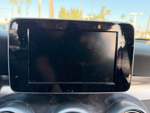 Used 2016 Mercedes-Benz GLC 300 image 13