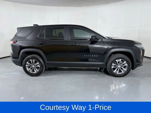 Used 2026 Chevrolet Equinox LT FWD image 12