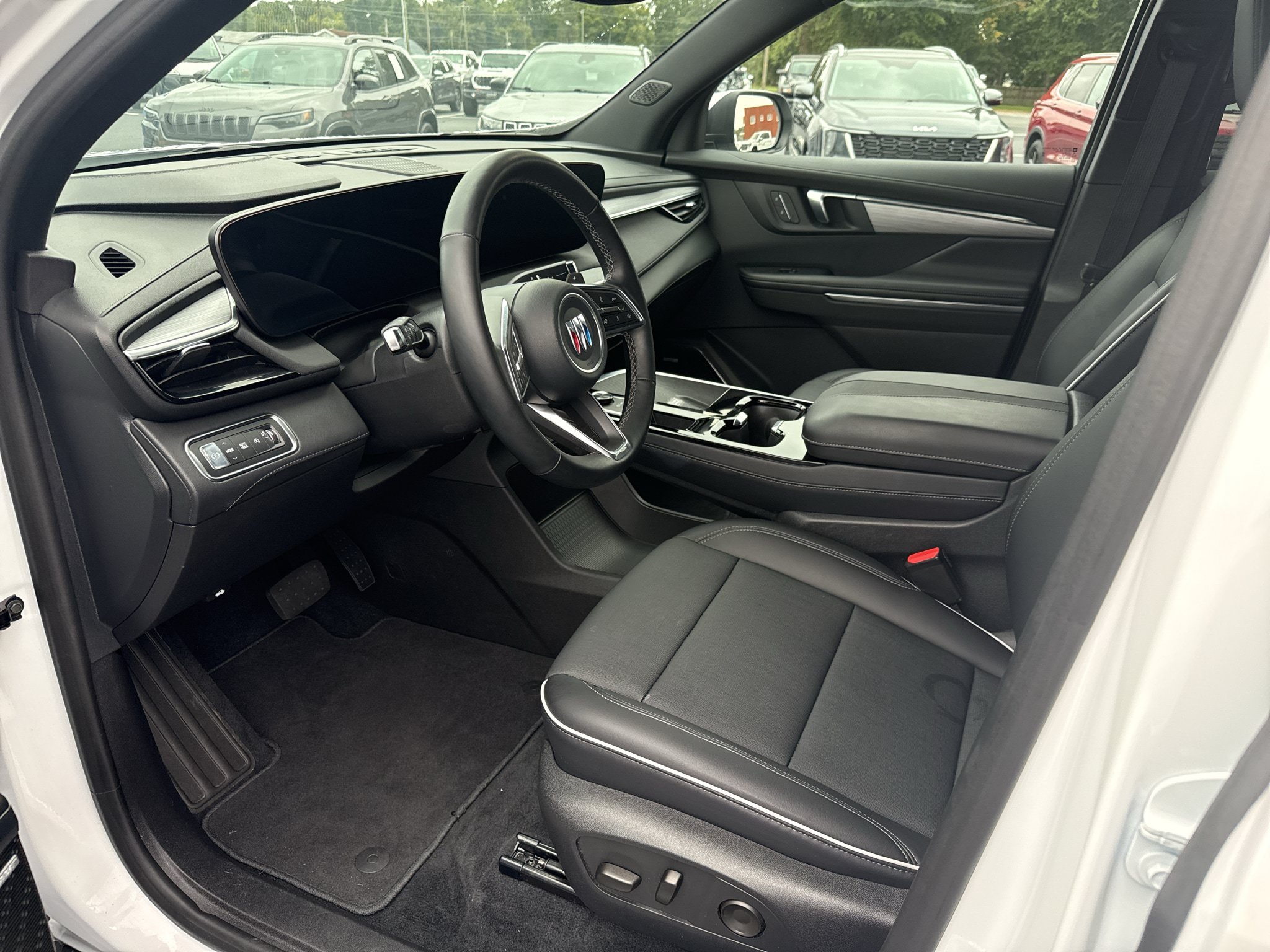 Used 2026 Buick Enclave Preferred FWD image 7