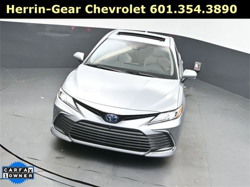 Used 2022 Toyota Camry XLE image 37