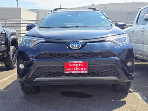 Used 2018 Toyota RAV4 SE w/ Advanced Technology Package AWD/4WD image 2