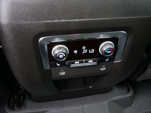 Used 2023 Chevrolet Tahoe High Country AWD/4WD image 22