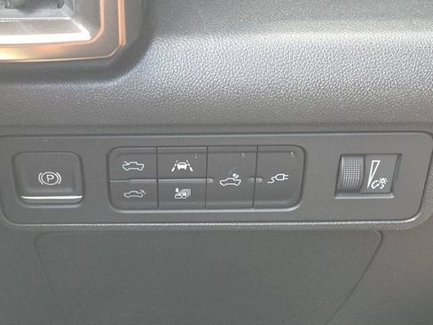 Used 2024 GMC Hummer EV 2X w/ LPO, Sport Package AWD/4WD image 12