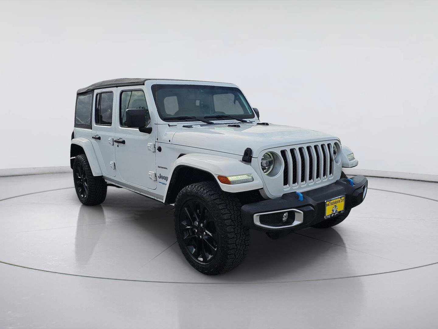 Used 2022 Jeep Wrangler Unlimited Sahara AWD/4WD image 7