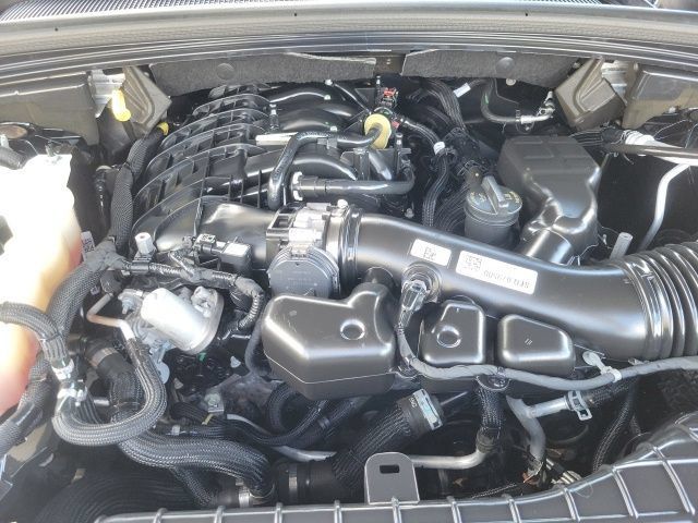 Used 2023 Jeep Grand Cherokee Limited RWD image 9
