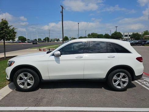 Used 2018 Mercedes-Benz GLC 300 image 2