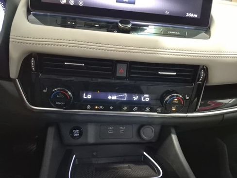 Certified 2025 Nissan Rogue SL AWD/4WD image 15