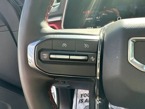 Used 2024 GMC Canyon AT4X image 24