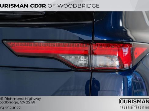 Used 2023 Mitsubishi Outlander SE Black Edition image 9