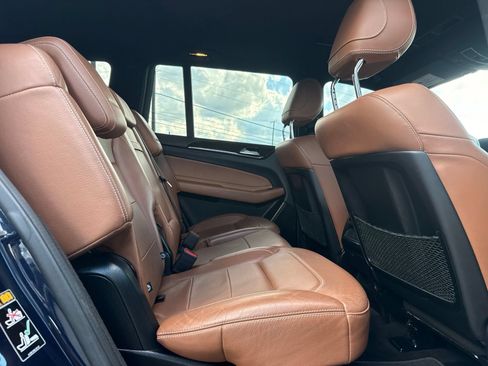 Used 2019 Mercedes-Benz GLS 450 4MATIC image 30