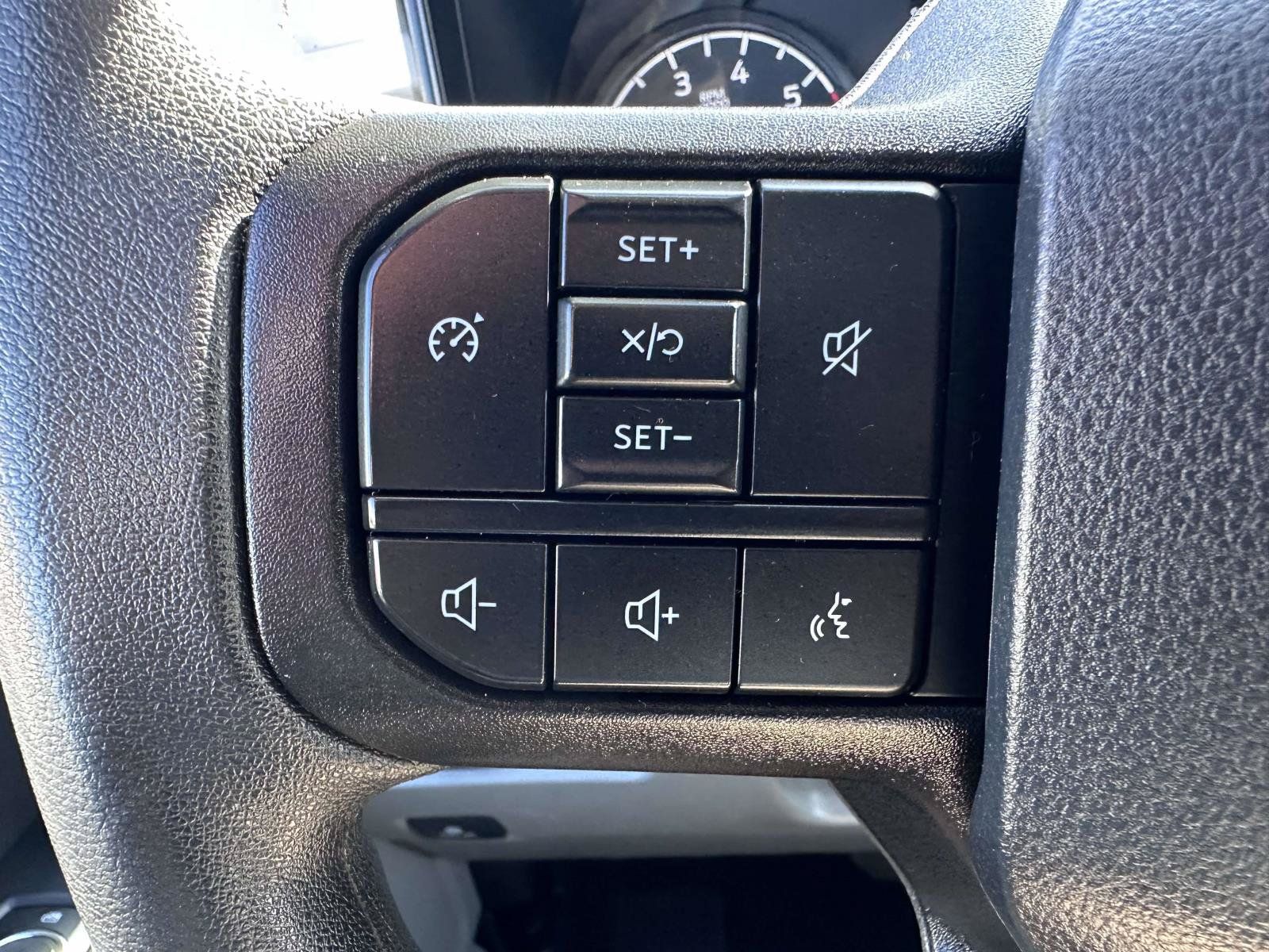 Used 2025 Ford F250 XLT AWD/4WD image 17