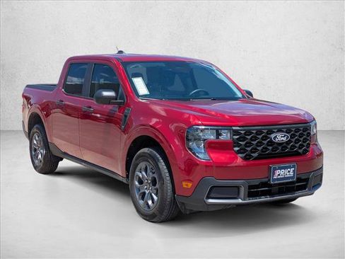 Used 2025 Ford Maverick XLT FWD image 3