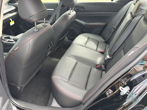 New 2026 Nissan Altima 2.5 SR w/ SR Midnight Edition Package FWD image 11