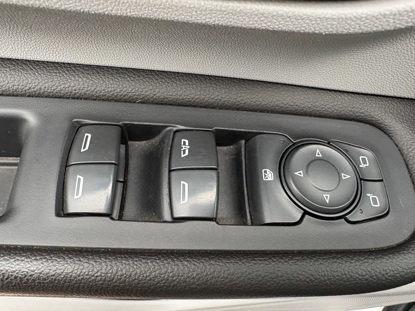 Used 2020 GMC Terrain SLT w/ Preferred Package FWD image 17