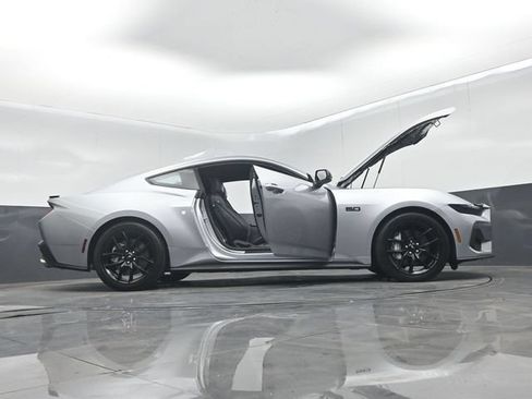 Used 2025 Ford Mustang GT Premium RWD image 74