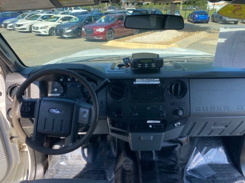 Used 2015 Ford F550 2WD Crew Cab Super Duty image 22