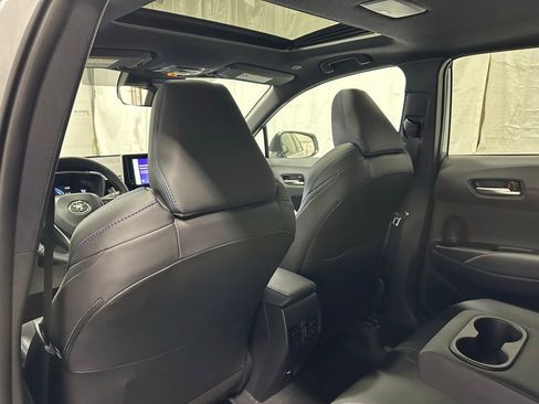 Used 2025 Toyota Corolla Cross AWD Hybrid w/ Convenience Package image 47