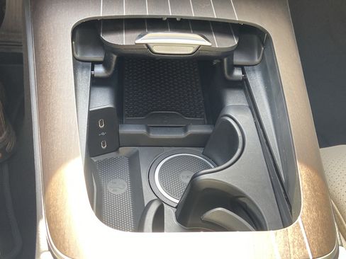 New 2026 Mercedes-Benz E 350 4MATIC Sedan image 32