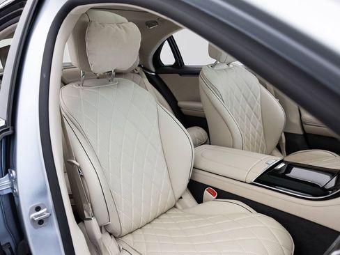 Used 2024 Mercedes-Benz S 580 4MATIC Sedan image 6