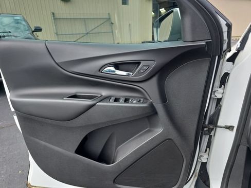 Used 2019 Chevrolet Equinox LT FWD image 27