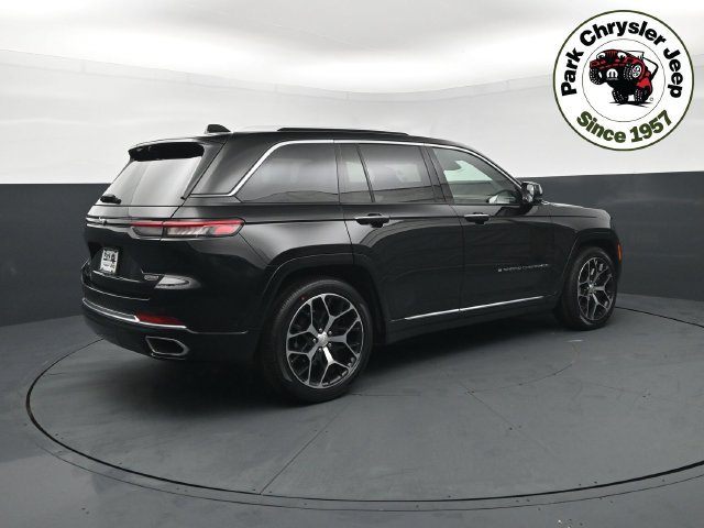 Used 2022 Jeep Grand Cherokee Summit AWD/4WD image 6