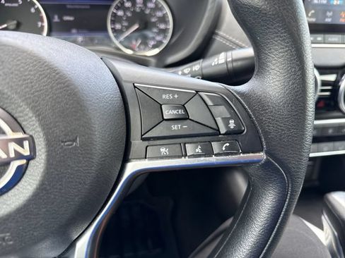 Certified 2024 Nissan Sentra SV FWD image 32
