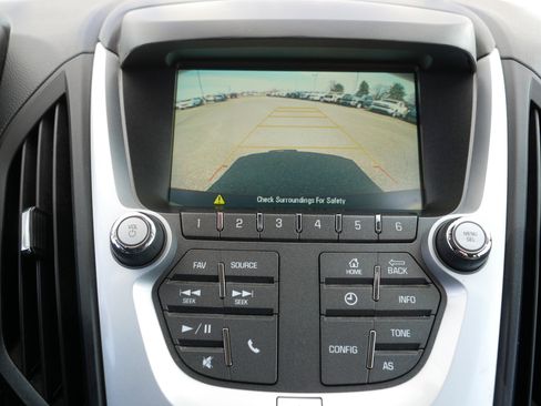 Used 2017 Chevrolet Equinox LT w/ Convenience Package image 27