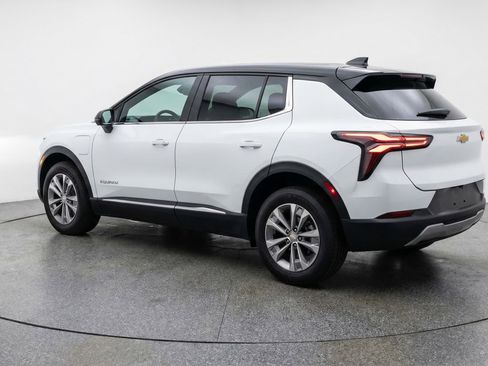 Used 2025 Chevrolet Equinox LT image 6