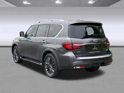 Used 2024 INFINITI QX80 Sensory AWD/4WD image 3