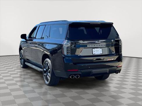 Used 2025 Chevrolet Suburban RST w/ Comfort Package AWD/4WD image 5