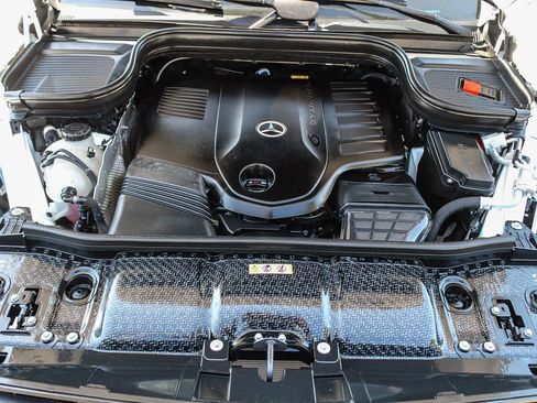 Certified 2024 Mercedes-Benz GLS 450 4MATIC image 30