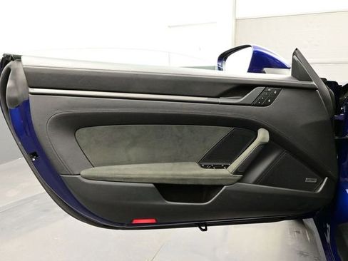 Certified 2024 Porsche 911 Carrera GTS image 7