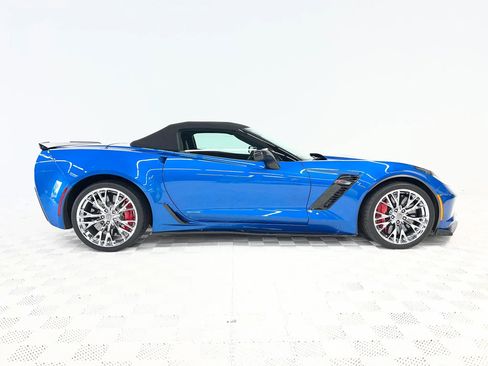 Used 2015 Chevrolet Corvette Z06 w/ 3LZ Preferred Equipment Group RWD image 7
