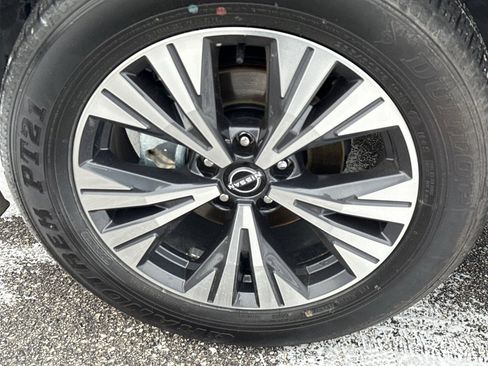 Certified 2023 Nissan Rogue SV image 8