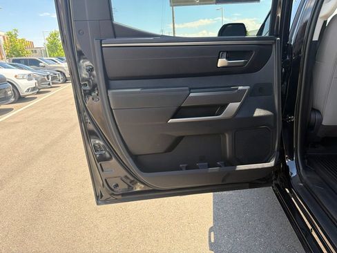 Used 2023 Toyota Tundra SR5 w/ SR5 Convenience Package AWD/4WD image 18