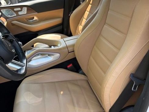 Used 2024 Mercedes-Benz GLS 450 4MATIC image 2