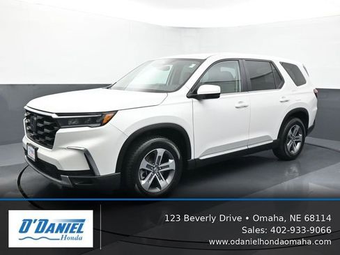 Used 2025 Honda Pilot EX-L image 1