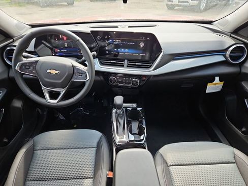 New 2026 Chevrolet Trax LT w/ Driver Confidence Package FWD image 20