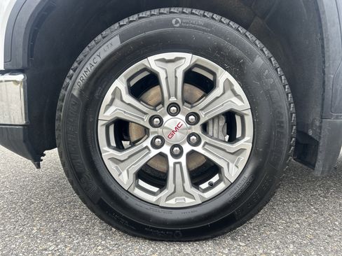 Used 2025 GMC Sierra 1500 SLT AWD/4WD image 12