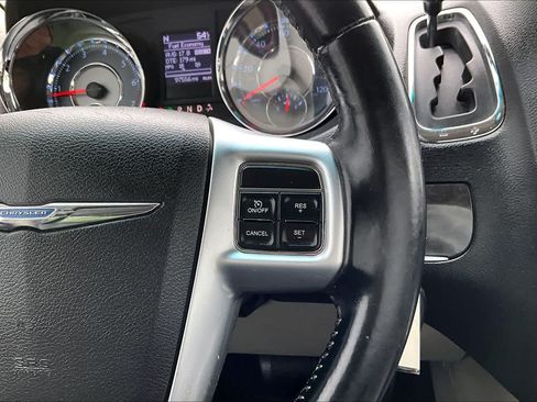 Used 2012 Chrysler Town & Country Touring w/ Entertainment Group #1 FWD image 26