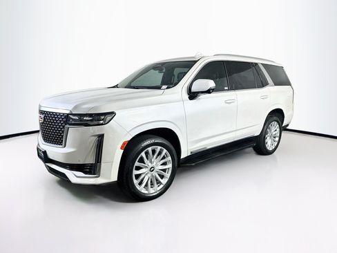 Used 2022 Cadillac Escalade Luxury RWD image 3
