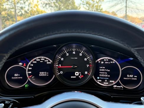 Used 2018 Porsche Panamera 4S image 27