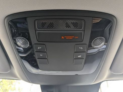 Certified 2024 Kia Carnival LX FWD image 23