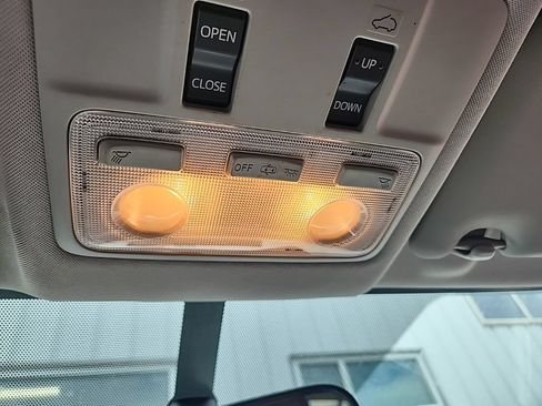 Used 2013 Toyota RAV4 XLE AWD/4WD image 16