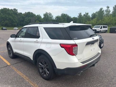Used 2024 Ford Explorer XLT w/ Equipment Group 202A AWD/4WD image 2