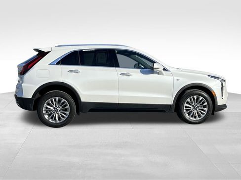 Certified 2024 Cadillac XT4 Premium Luxury image 3