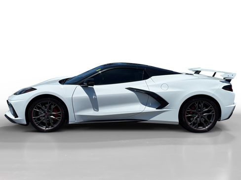 Used 2023 Chevrolet Corvette Stingray Premium Conv w/ Z51 Performance Package RWD image 2