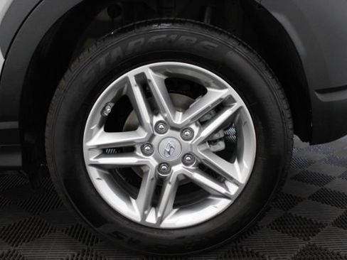 Used 2023 Hyundai Kona SE FWD image 8