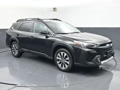 Used 2024 Subaru Outback Limited AWD/4WD image 2