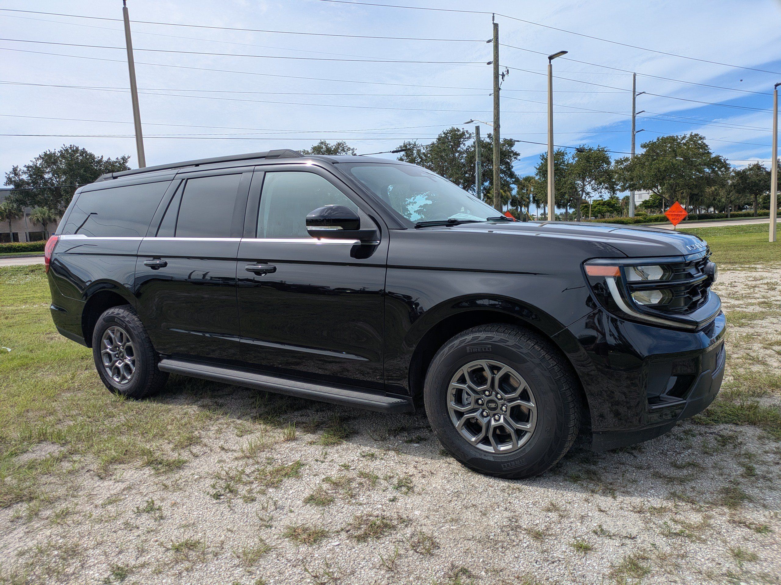 Used 2026 Ford Expedition Max Active RWD image 2